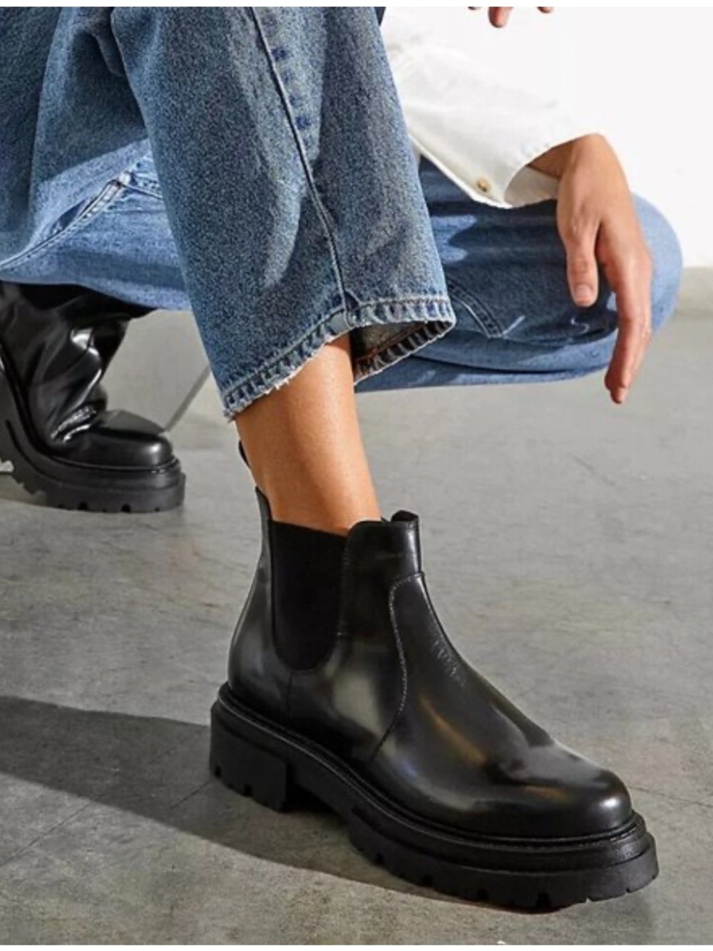 Free People Lola Lugged Sole Chelsea Boot size 6.5 black